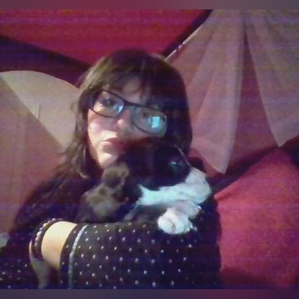 Meet your Posher, Andreana "v"